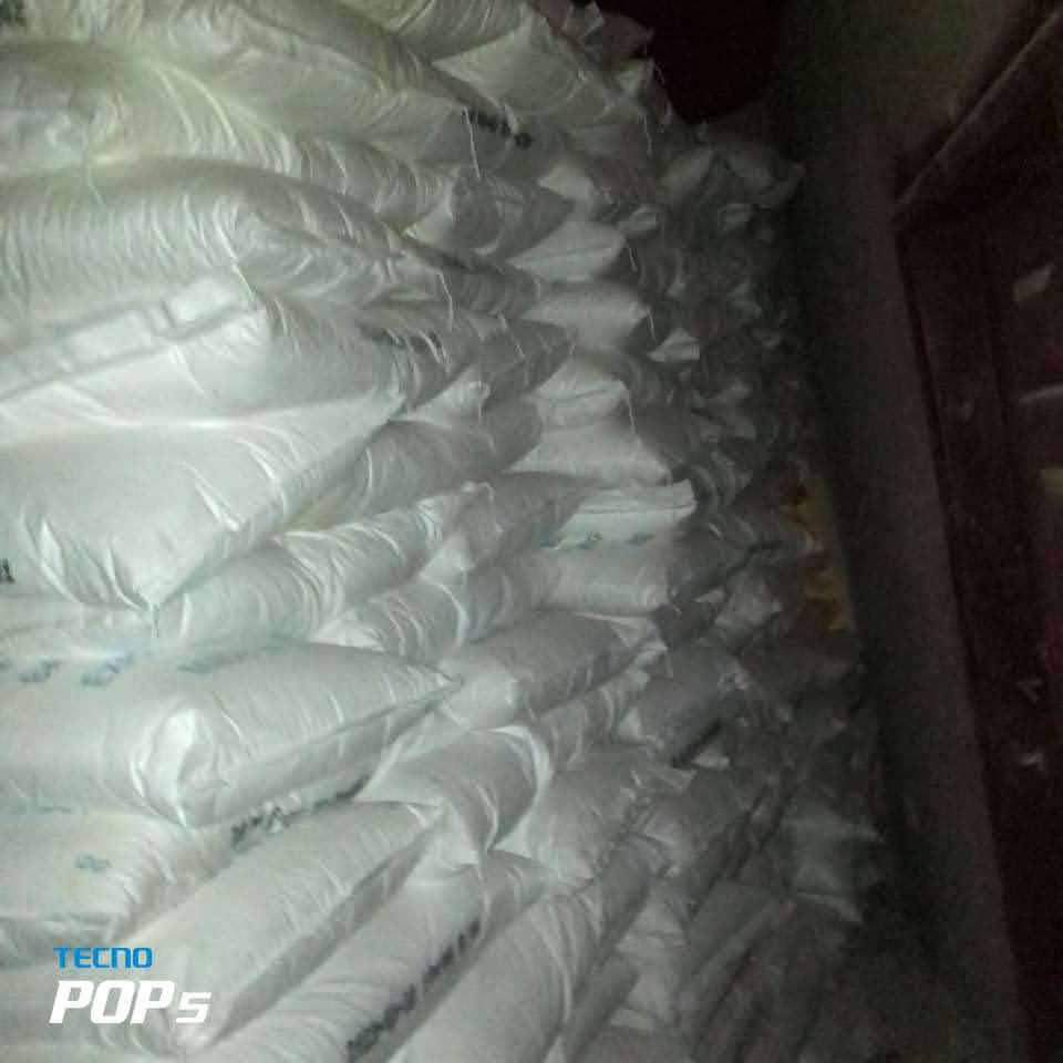 Calcium carbide containers